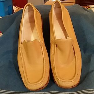 Coach Loafers No stain, scratches or scrapes. In excellent shape.